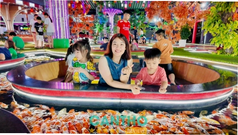 King Koi Coffee với không gian ấn tượng
