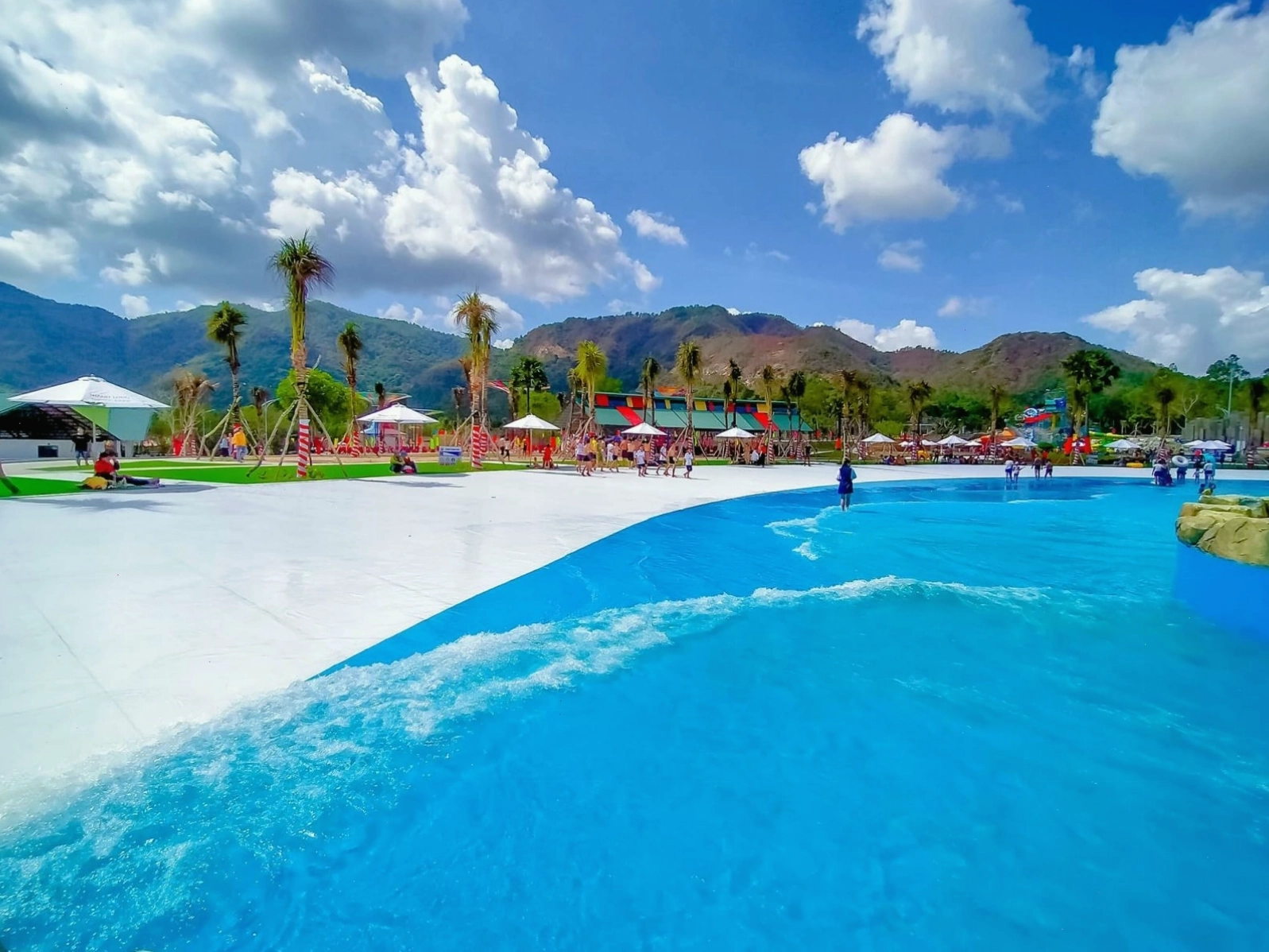 Kinh nghiệm tham quan công viên nước thanh long water park