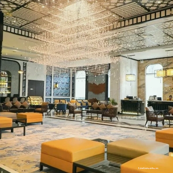 La Vela Hue Hotel với hồ bơi ngoài trời ấn tượng