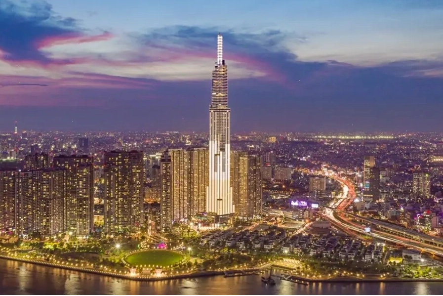 Landmark 81 biểu tượng của Sài Gòn nhìn từ Công viên bờ sông