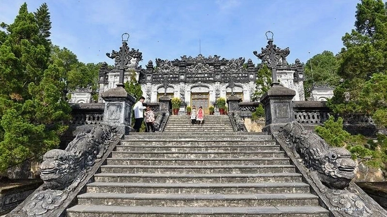 Lăng Khải Định với kiến trúc độc đáo và cầu kỳ