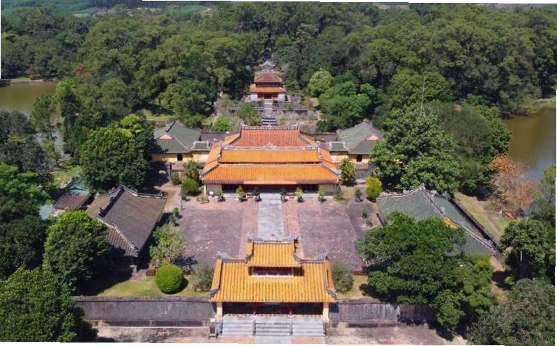 Lăng Minh Mạng với kiến trúc hài hòa cùng thiên nhiên