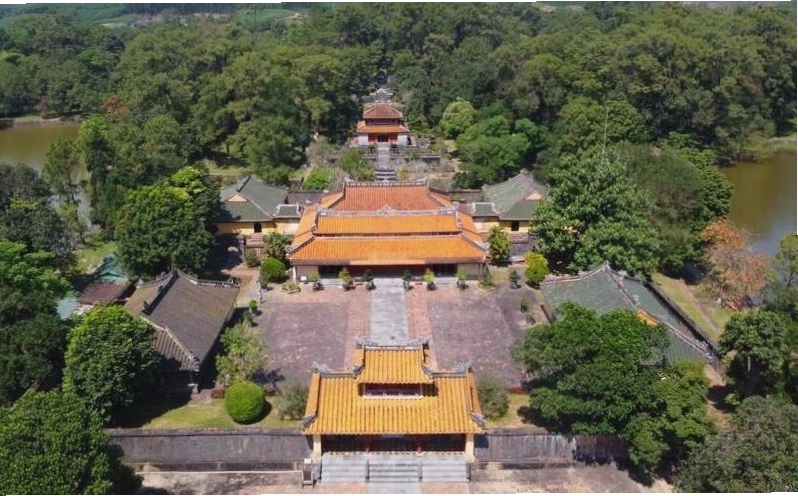 Lăng Minh Mạng với vẻ đẹp uy nghi và bề thế