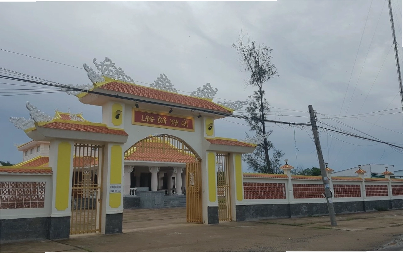 Lăng Ông tại khu vực biển Thạnh Phú Bến Tre