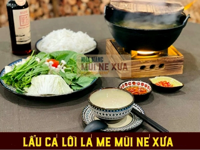 Lẩu cá lồi lá me chua thanh tại Mũi Né Xưa