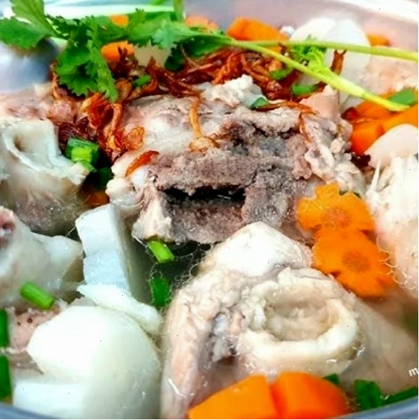 Lẩu xí quách thơm ngon đậm đà