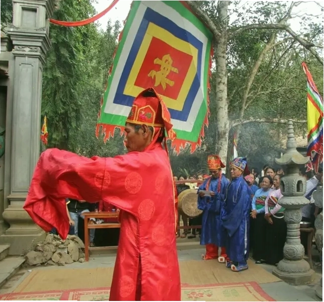 Lễ hội tại Đền Ngọc, Suối Cá Thần Cẩm Lương