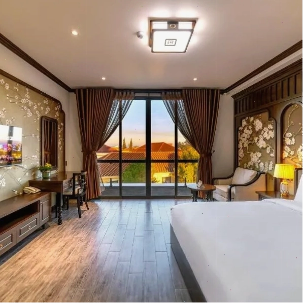 Le House DaLat - Khách sạn 4 sao với không gian thoáng đãng