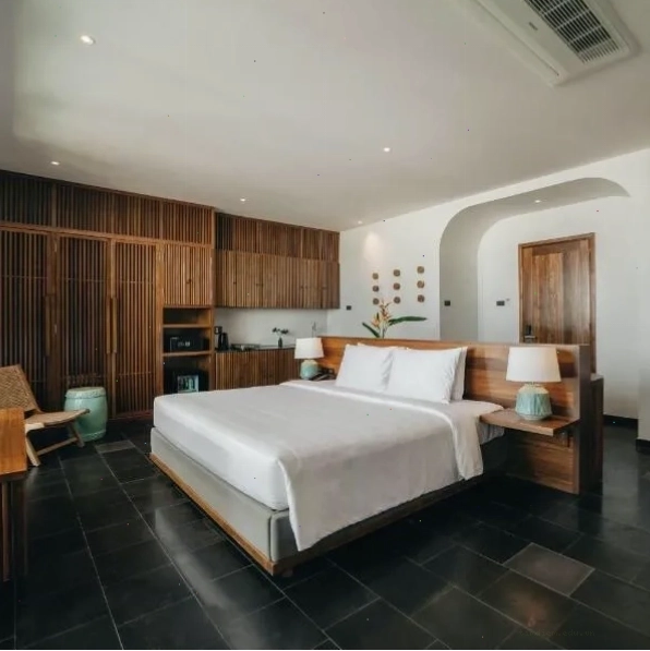 Le Mint Hotel Quy Nhơn với hồ bơi ngoài trời xanh mát