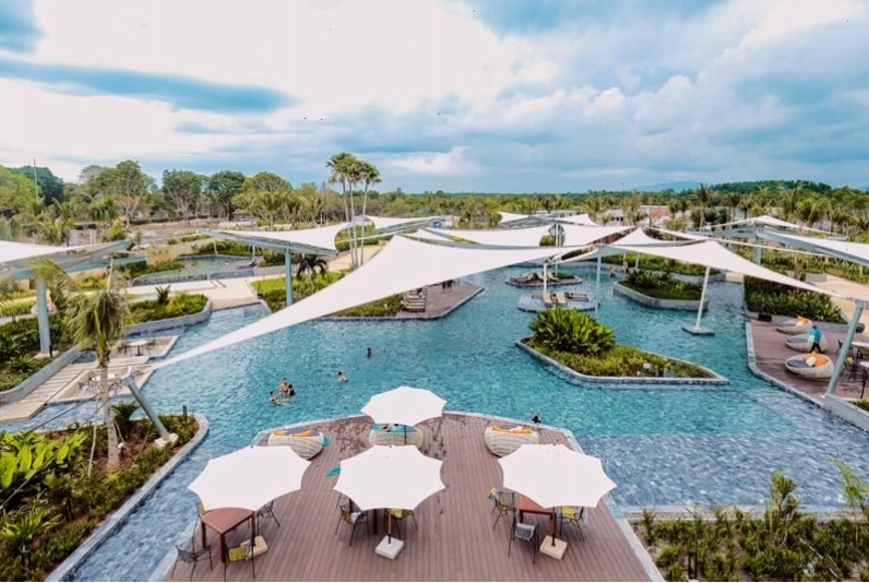 Lối đi dẫn vào khu vực nghỉ dưỡng
