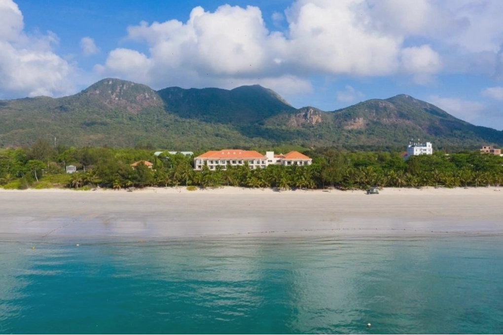 Lối ra bãi biển riêng tại Côn Đảo Resort