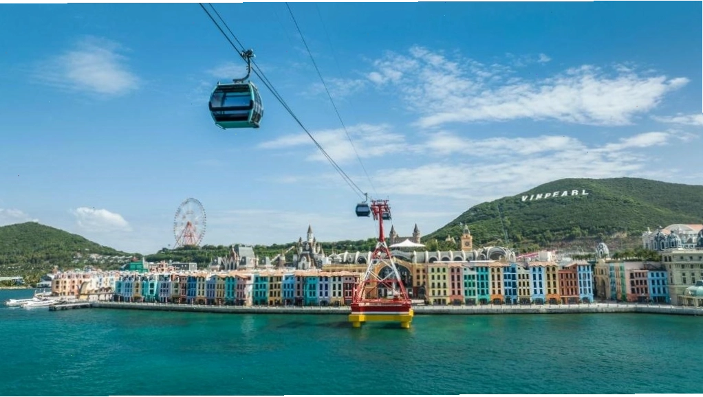 Lối ra bãi biển tại Vinpearl Resort & Spa Nha Trang Bay
