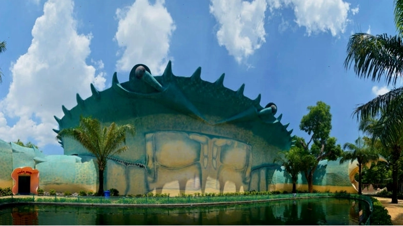 Lối vào Công viên Đầm Sen Khô