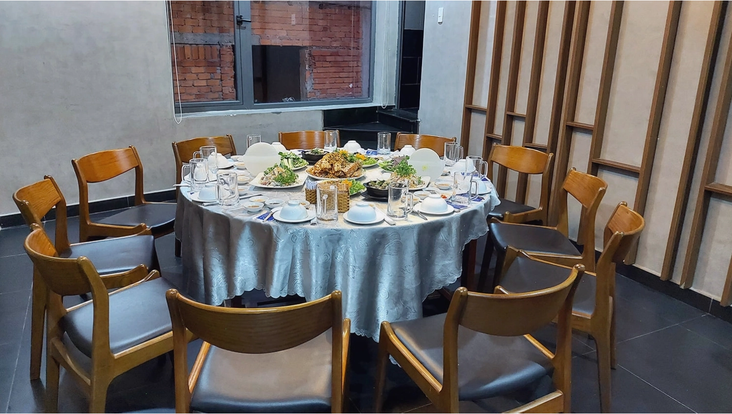 Lối vào khu vực phòng VIP của nhà hàng Hạnh Nhung Luxury