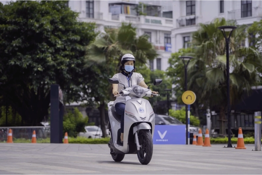 Lựa chọn xe máy hoặc ô tô để đi đến công viên 30/4