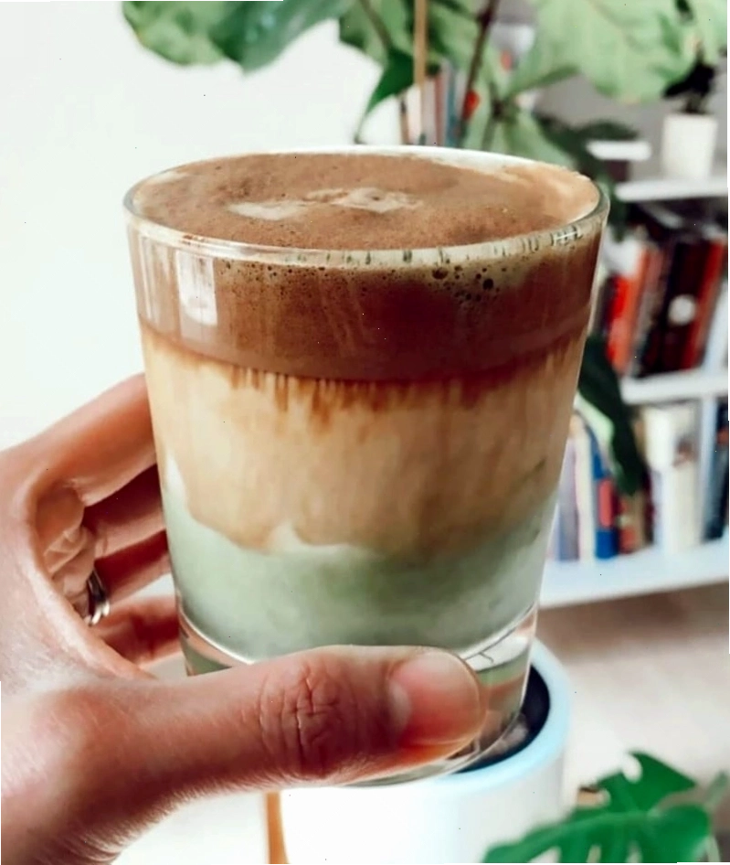 Ly cà phê đen matcha thanh mát và đầy năng lượng