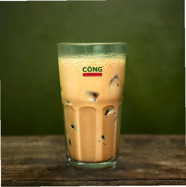 Ly cà phê sữa đá đậm đà phong cách Sài Gòn