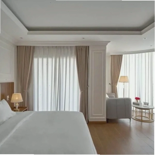 Lyns Hotel Nhơn Trạch với không gian sang trọng và dịch vụ tốt