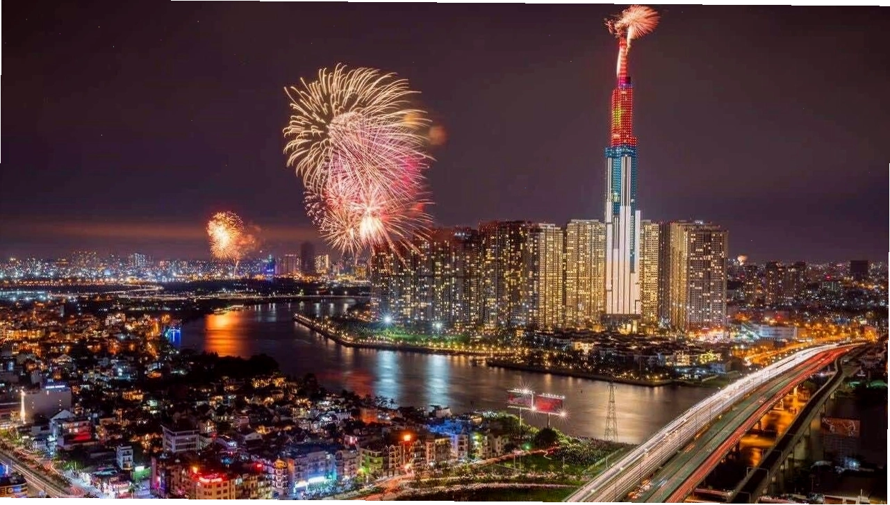 Màn bắn pháo hoa ấn tượng tại Công viên Landmark 81
