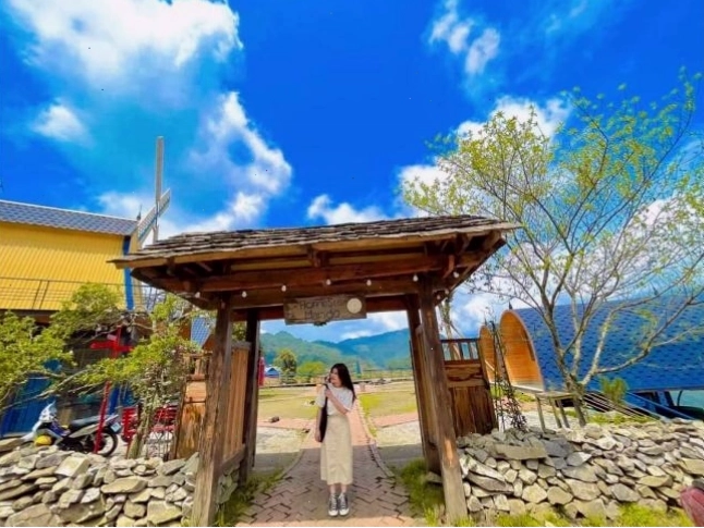 Mando Homestay Tà Xùa với kiến trúc mộc mạc, gần gũi thiên nhiên