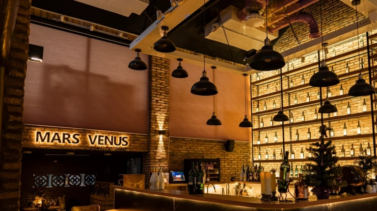 Mars Venus Restaurant: Trải nghiệm ẩm thực độc đáo và không gian lãng mạn