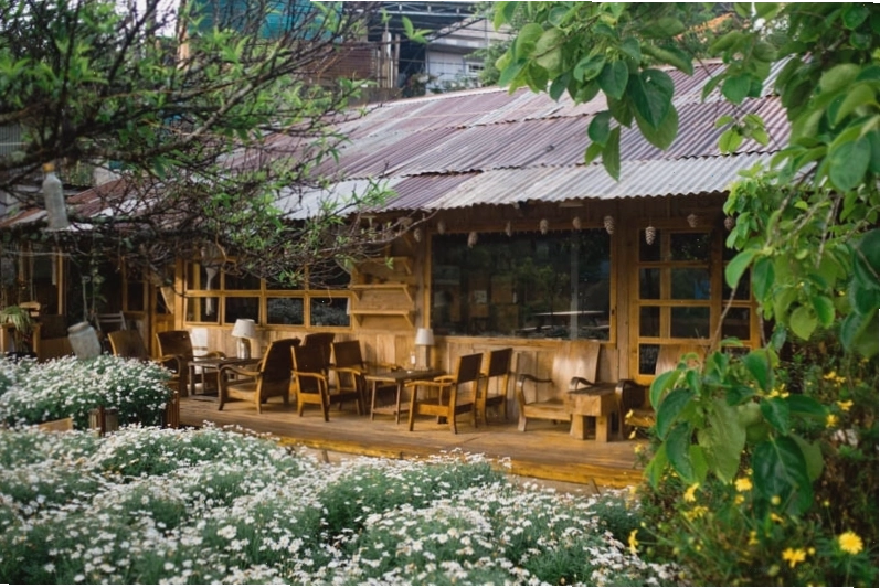 Mẫu thiết kế nhà hàng sân vườn Vintage