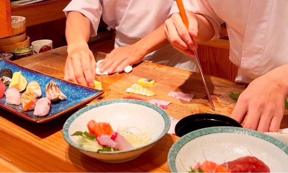 Mê mẩn với các món sushi tươi ngon, chất lượng ngay tại Sushi Hung Hanare Thảo Điền