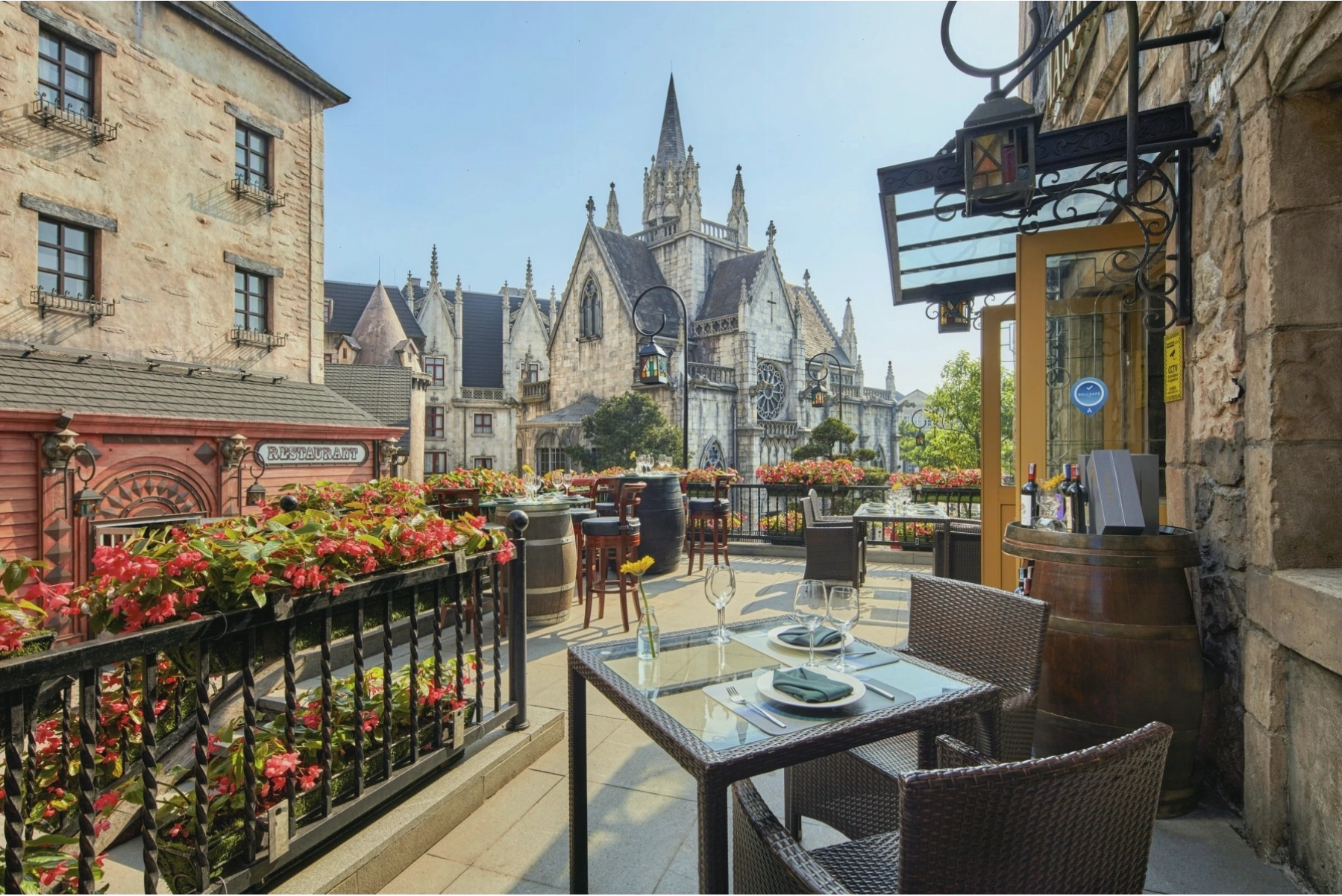 Mercure Danang French Village Bana Hills nhìn từ xa