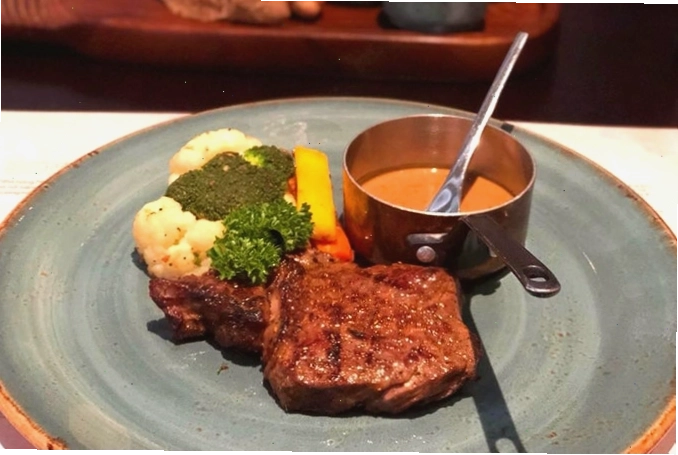 Miếng steak hảo hạng tại Moo Beef Steak Prime