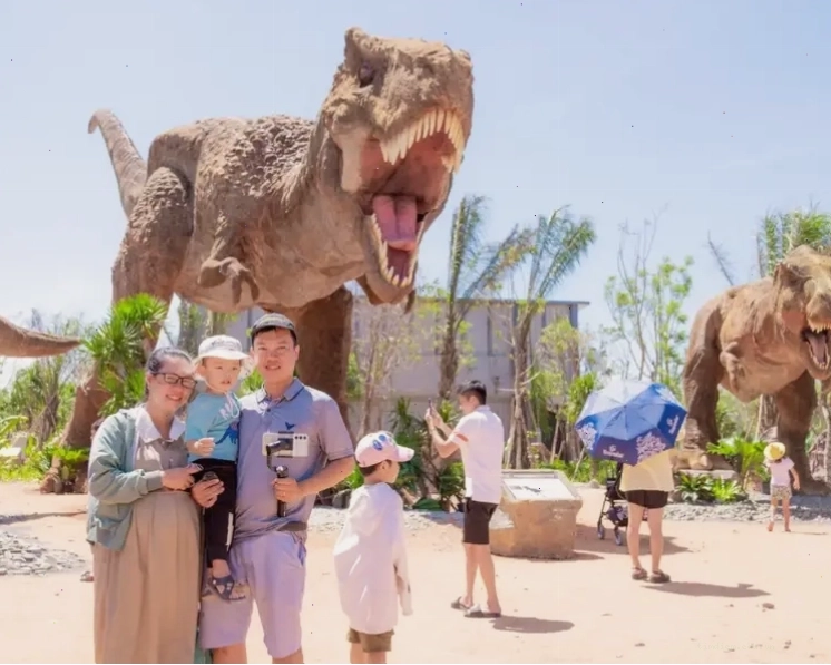 Mô hình khủng long tại Dino Park Beach