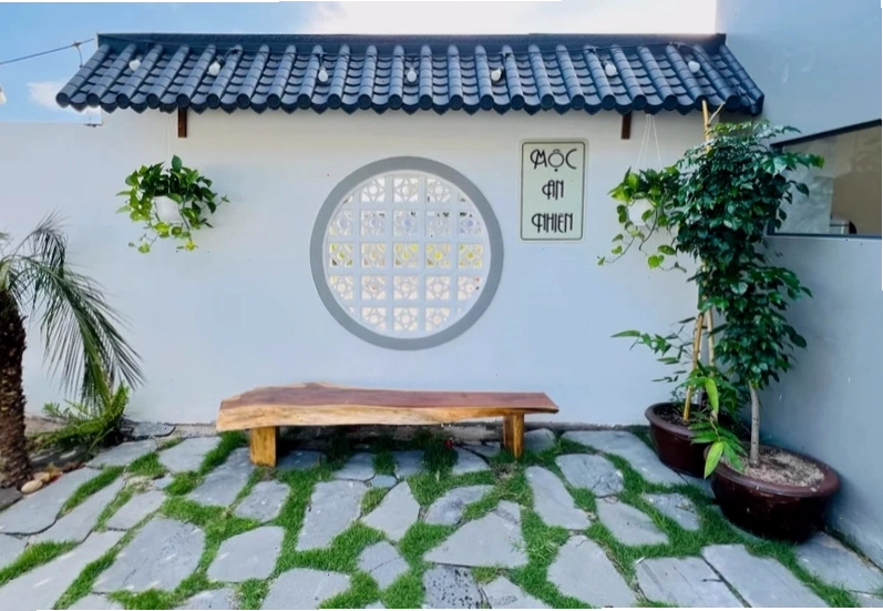 Mộc Homestay Phước Hải tọa lạc trên đường Trần Hưng Đạo gần bờ kè biển