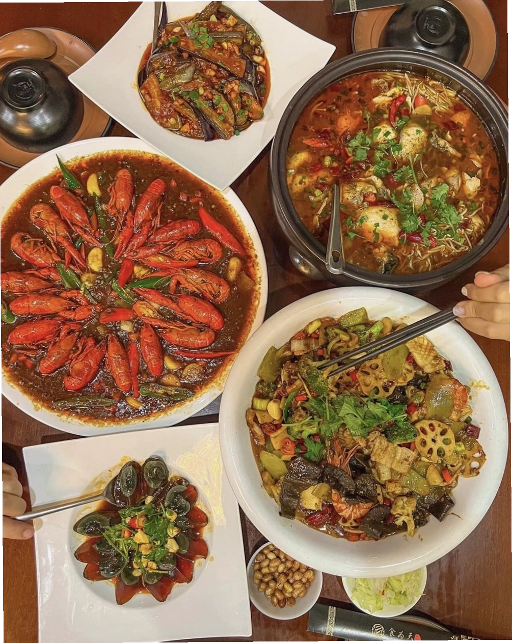 Món ăn đa dạng và hấp dẫn tại Thực Vi Thiên