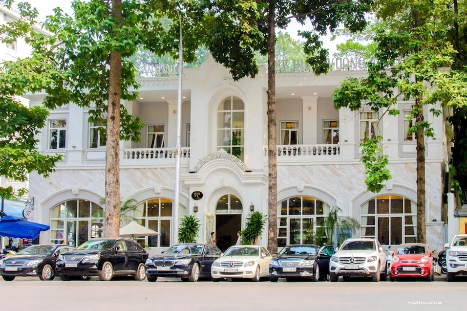 Món ăn được trình bày đẹp mắt tại nhà hàng 37 Hùng Vương
