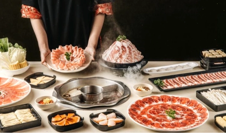 Món ăn hấp dẫn tại nhà hàng buffet Manwah
