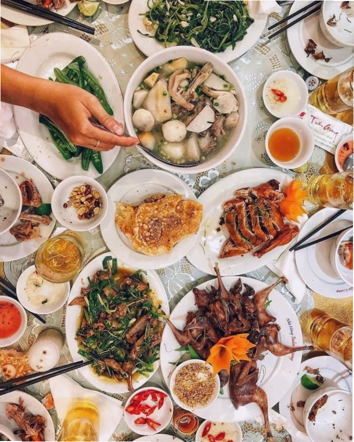Món ăn hấp dẫn tại nhà hàng chim trời Tuấn Giang