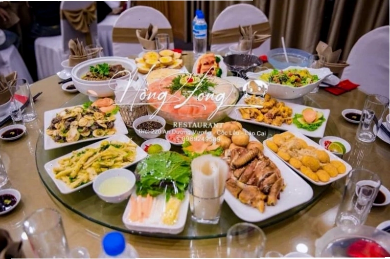 Món ăn tại Nhà Hàng Hồng Long