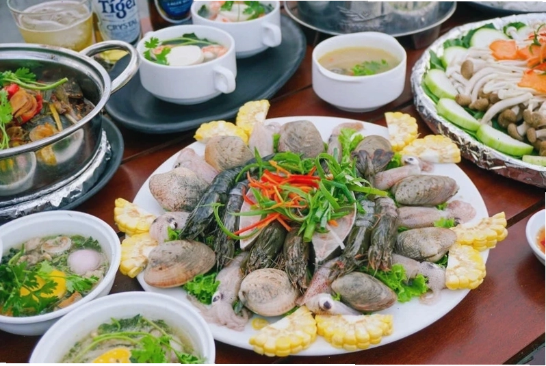 Món ăn tinh tế tại Chân Trời Góc Bể