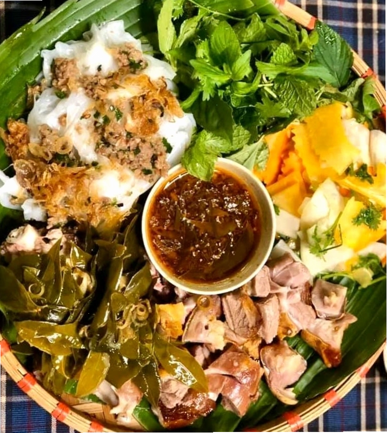 Món ăn Việt hấp dẫn tại Nhà hàng Hoa Lư