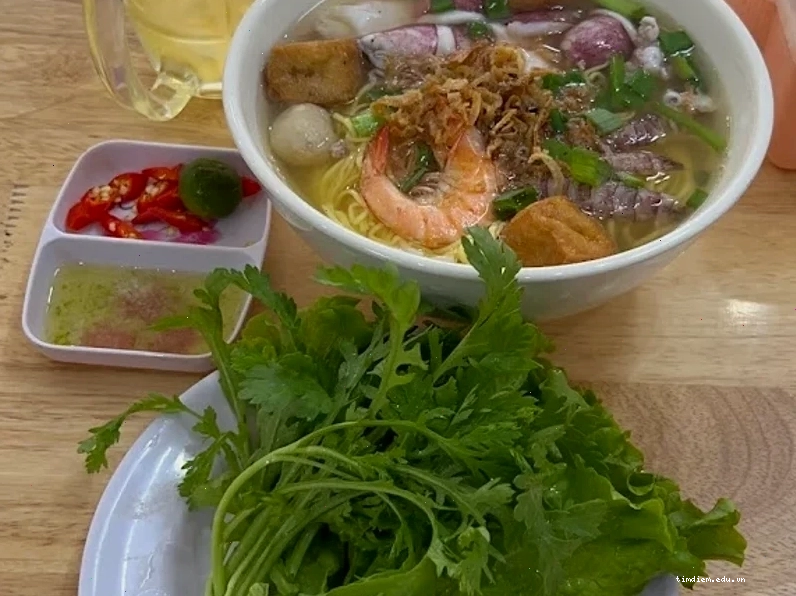 Món bún Thái hấp dẫn tại Phương Tâm