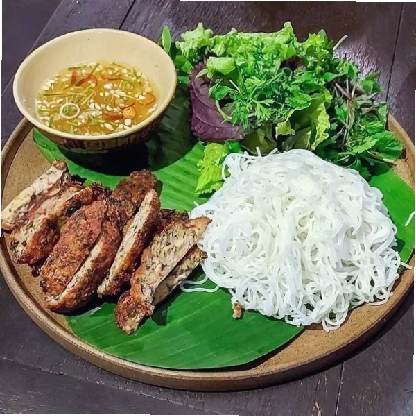 Món chính hấp dẫn tại nhà hàng Tầm Vị