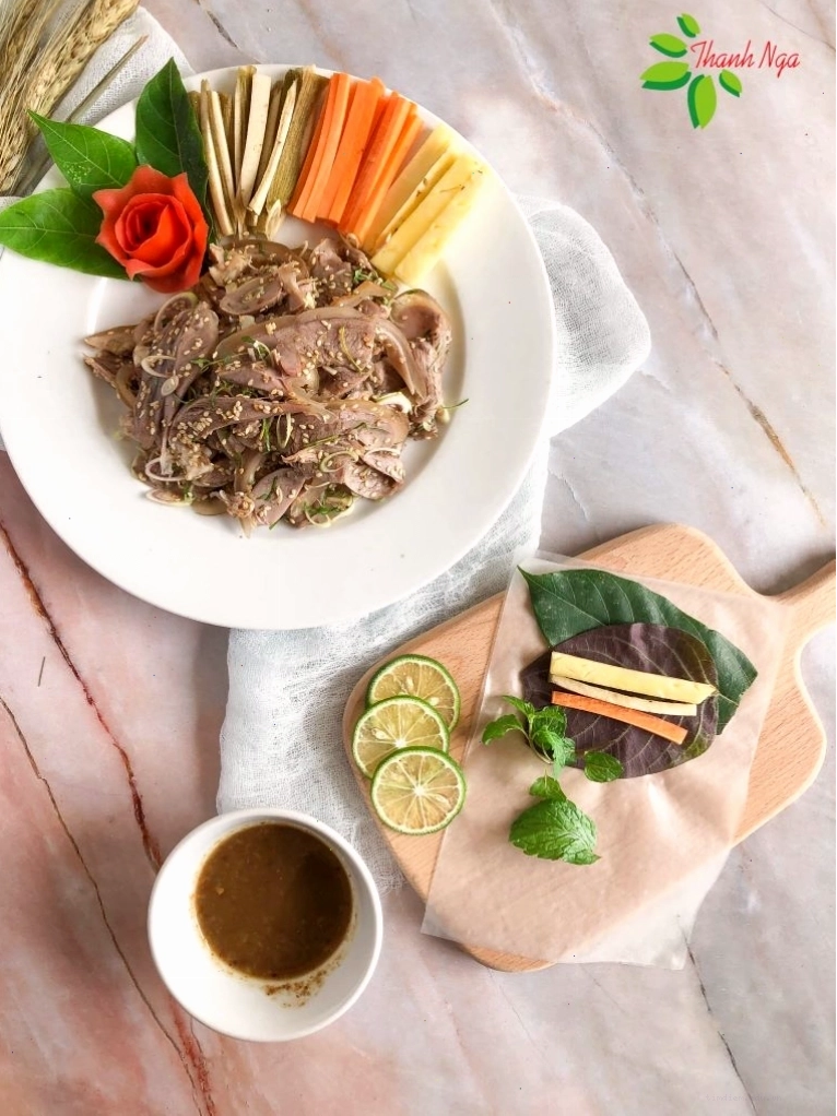 Món dê núi đặc trưng của Ninh Bình tại Nhà hàng Thanh Nga