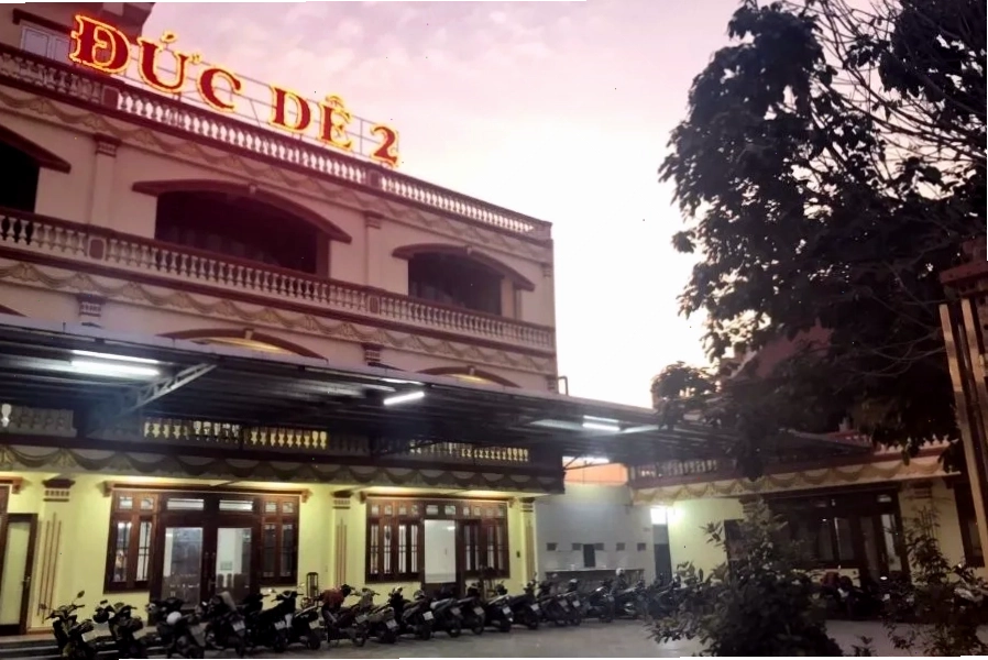 Món dê tái chanh hấp dẫn tại nhà hàng Đức Dê