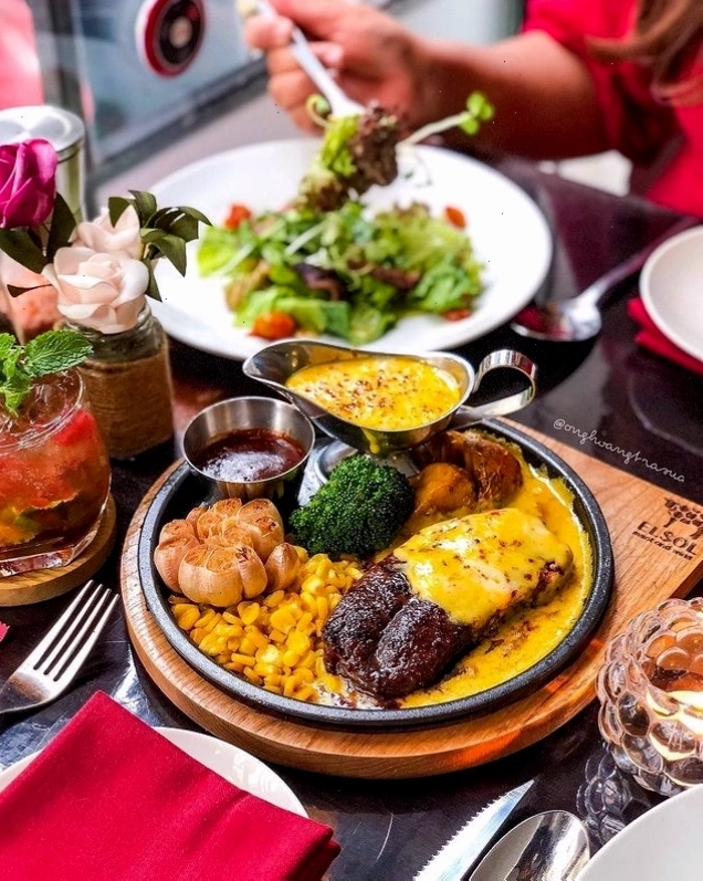Món steak hấp dẫn tại Elson Meat & Wine TPHCM