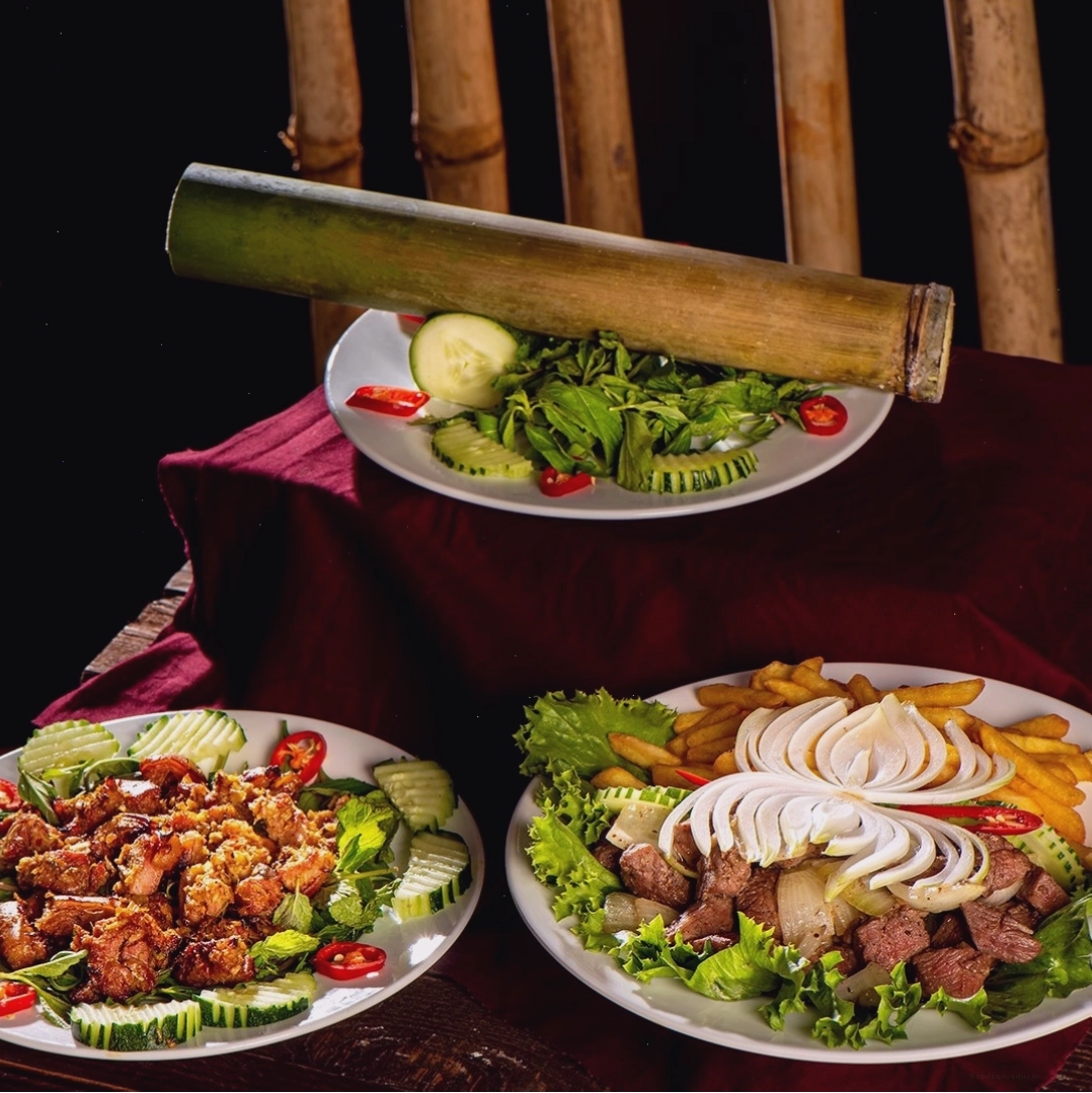 Món thịt nướng lồ ô đặc sản tại Nhà hàng Thiên Thanh Pleiku