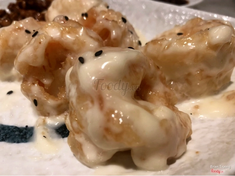 Món tôm mayonaise hấp dẫn tại nhà hàng Golden Jade
