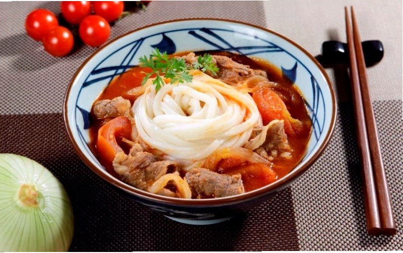 Món Udon bò truyền thống hấp dẫn tại Marukame Udon, AEON Mall Hà Đông