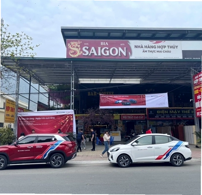 Món xôi trứng kiến hấp dẫn tại nhà hàng Hợp Thủy Mai Châu