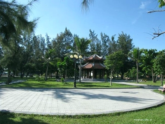 Một góc không gian xanh mướt tại Công viên Bạch Đằng