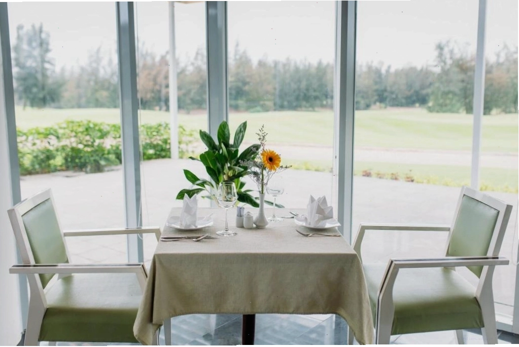 Một góc nhìn khác về tiện nghi bên ngoài Montgomerie Links Hotel & Villas