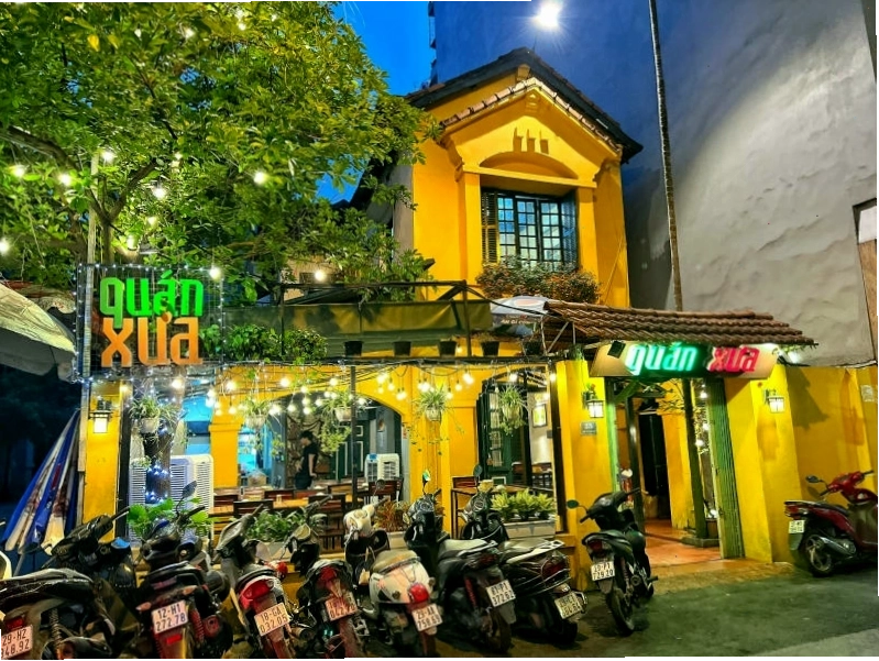 Một góc trang trí của nhà hàng Quán Xưa Hà Nội